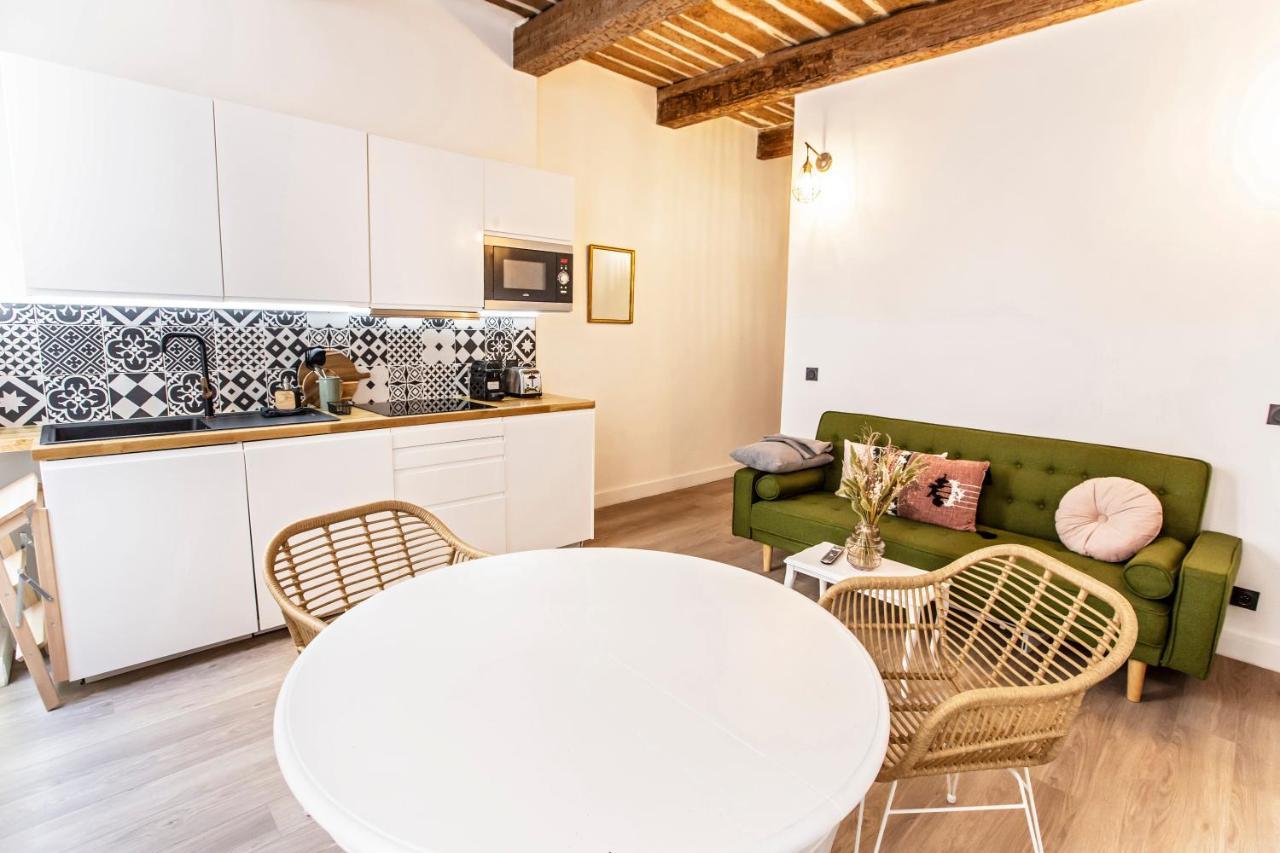 Douceur Au Coeur Du Panier Apartment Marseille Bagian luar foto